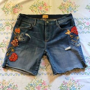 Cute Embroided Driftwood shorts "Shira"